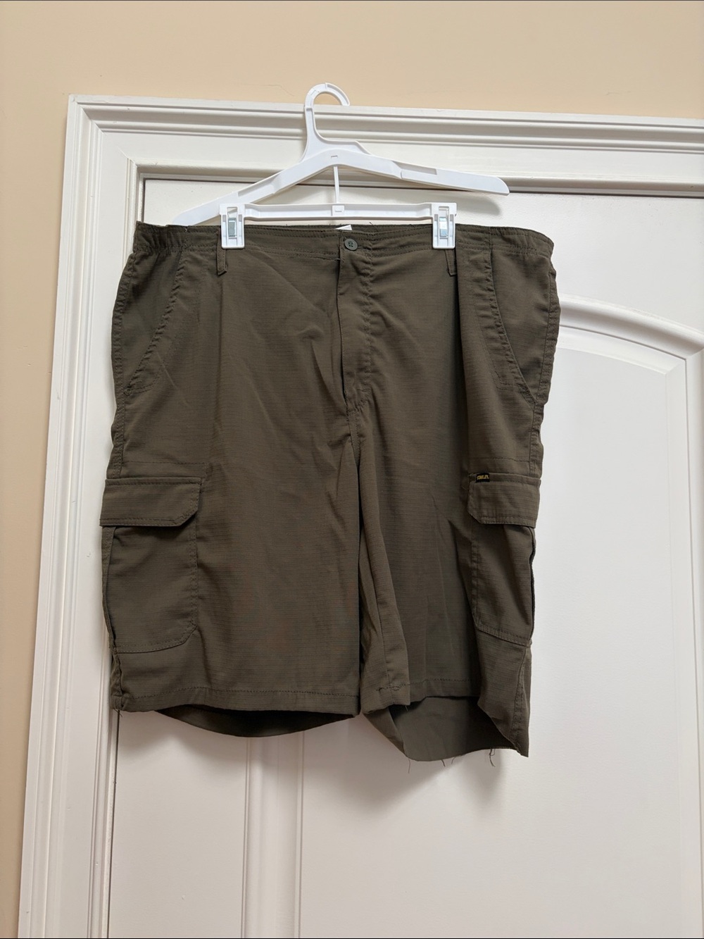 Stanley Olive Green Cargo Shorts - Utility Pockets